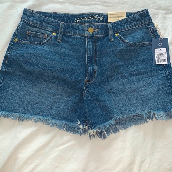 Universal Thread- Size 10 Denim Shorts NWT - Picture 1 of 4